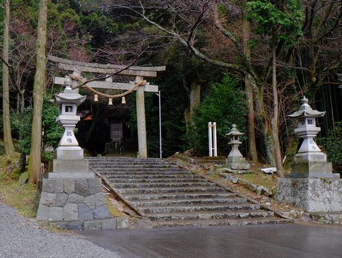 「島根・有福温泉から カレー屋たく、カフェ桜Co.、多鳩神社」_a0000029_18514455.jpg