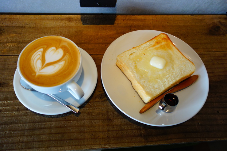 イディルさんのカーゴ新型デビュー & FEBRUARY CAFE 台東区雷門/カフェ~浅草をぶらぶら その1_a0287336_21285465.jpg
