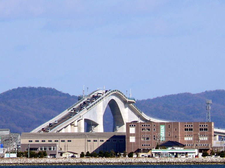 江島大橋　～島根と鳥取を結ぶ急勾配の橋～_e0147022_00283803.jpg