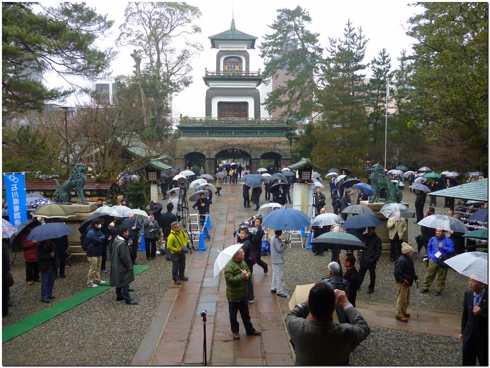 いざ出陣 ! ! 金沢城公園_c0311956_11245262.jpg