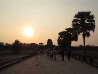 Cambodia travel in February 2014 Day1 Lunch - Ankor Tom - Sunset at Ankor Wat - Dinner Show_c0002171_22481322.jpg