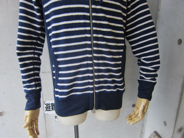 人気のSOUND MAN より・・・PILE BORDER ZIP PARKA (Pimlico)入荷！♪！_d0152280_23285055.jpg