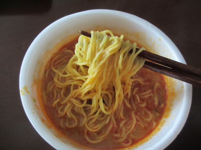 NISSIN麺職人「坦々麺」_c0212604_2241679.jpg