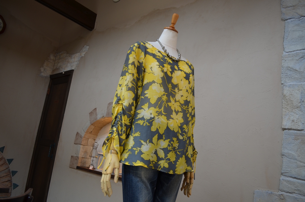 ”2014春～フラワープリントで大人の綺麗めカジュアルStyleを。。。”_d0153941_16292399.jpg