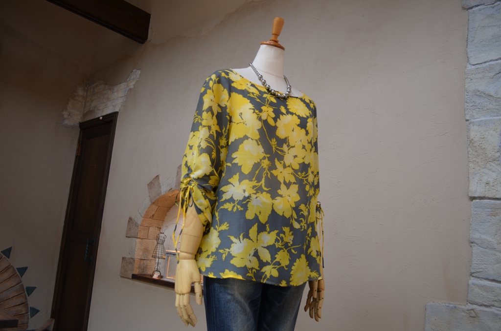 ”2014春～フラワープリントで大人の綺麗めカジュアルStyleを。。。”_d0153941_1633461.jpg