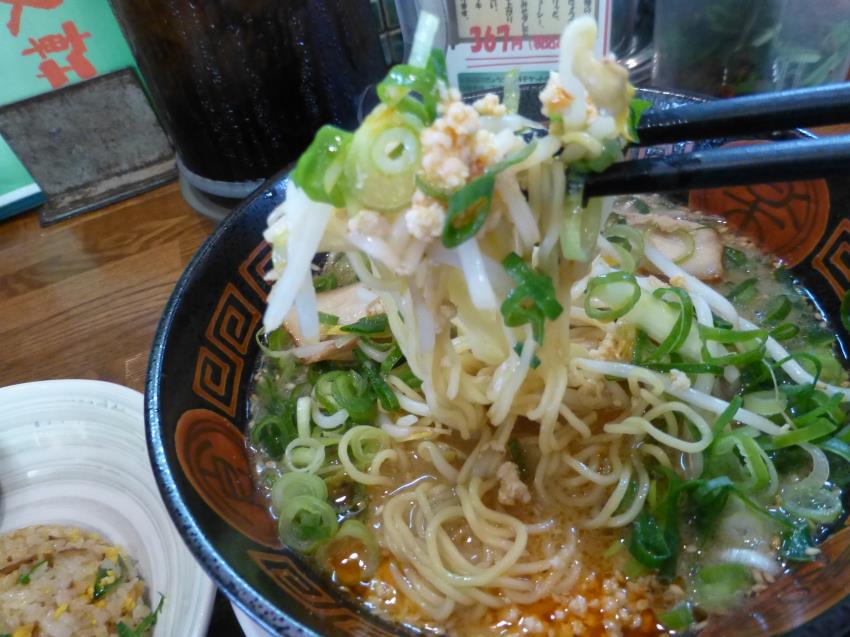 うまいラーメン　エース軒　　　伊丹市_c0118393_1438350.jpg