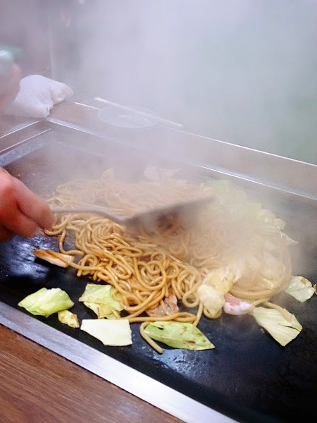 ナニワ最強ソース焼きそば　星月_b0244811_231324.jpg