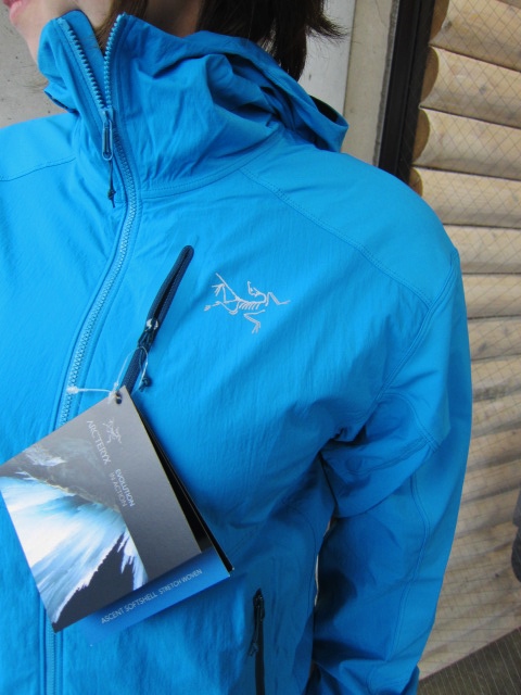 春のARK\'TERYX ・・・ Gamma SL Hybrid JACKET!★!_d0152280_18242445.jpg