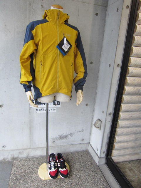 春のARK\'TERYX ・・・ Gamma SL Hybrid JACKET!★!_d0152280_1826586.jpg