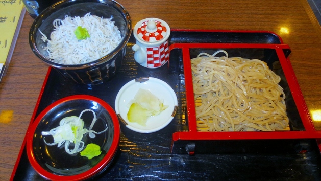 シラス丼_b0163804_8173290.jpg