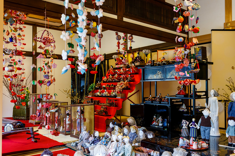 法住寺の梅と吊るし雛_f0155048_21423620.jpg