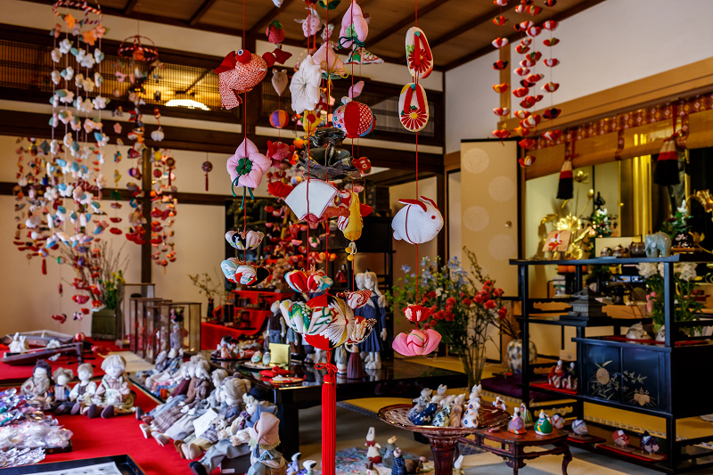 法住寺の梅と吊るし雛_f0155048_21463410.jpg
