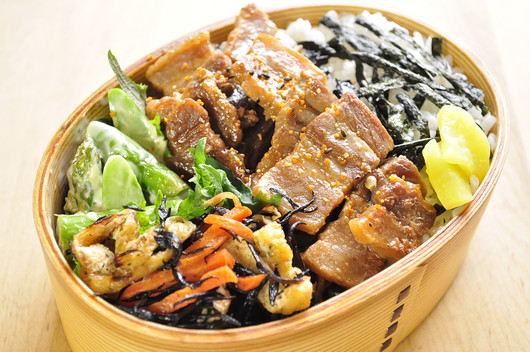 豚スタミナ弁当_b0171098_910759.jpg
