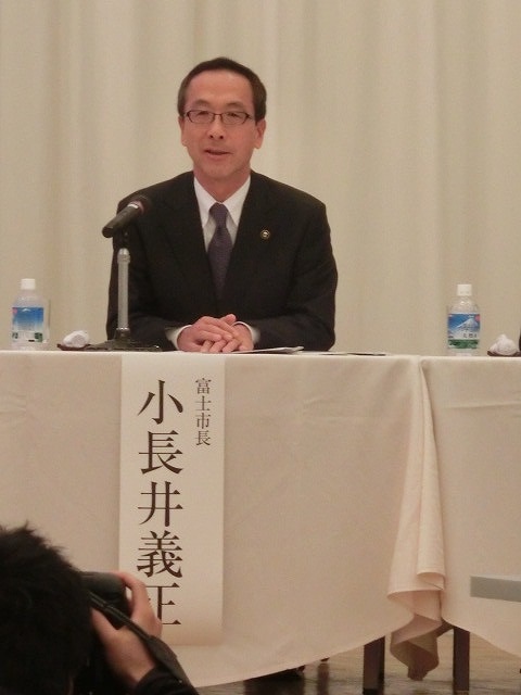 新東名だけでなく「圏央道」のインパクトをどう取り込むか 「サンフロント21懇話会」_f0141310_823076.jpg