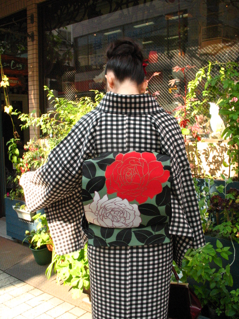 博多織「薔薇」名古屋帯_e0167832_14464957.jpg