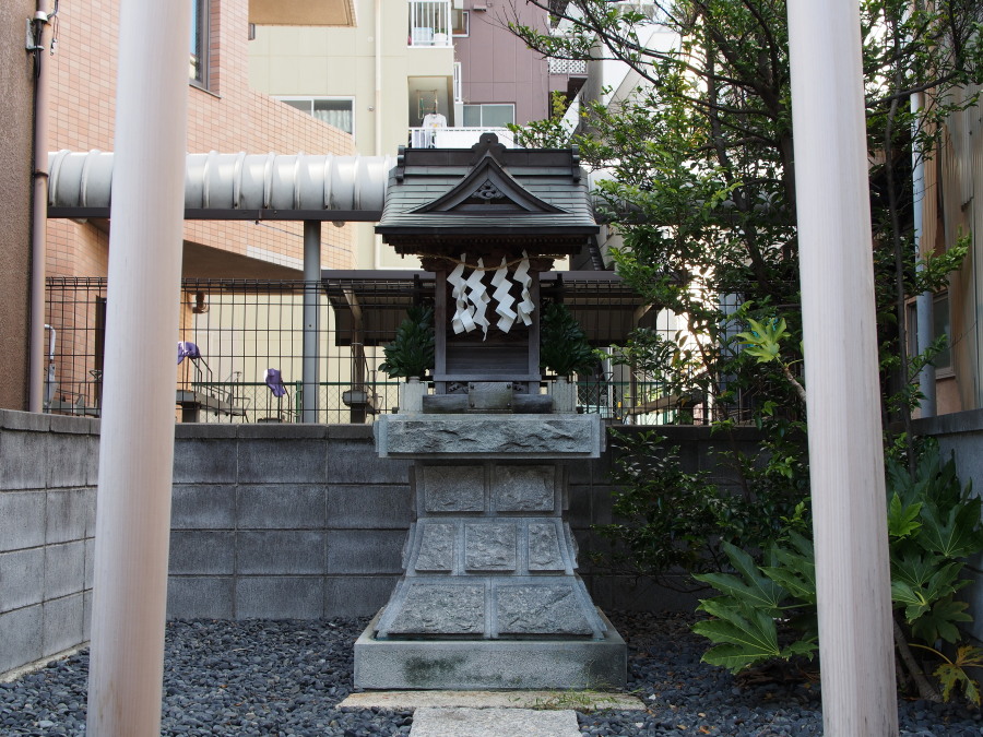 秋葉神社 (文京区向丘2丁目)_e0163471_1632576.jpg