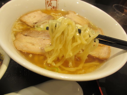 雨の中、突然「ラーメン」がひらめいた!@喜多方ラーメン坂内_c0212604_22274083.jpg