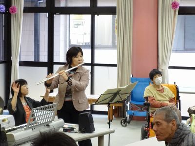 施設間交流 音楽療法_a0154110_16243125.jpg