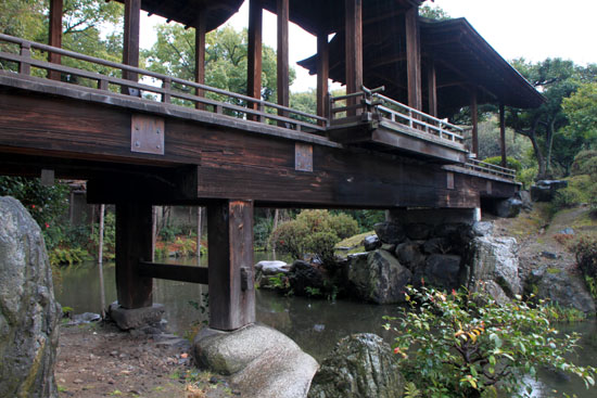 渉成園1 馬酔木満開_e0048413_22134524.jpg