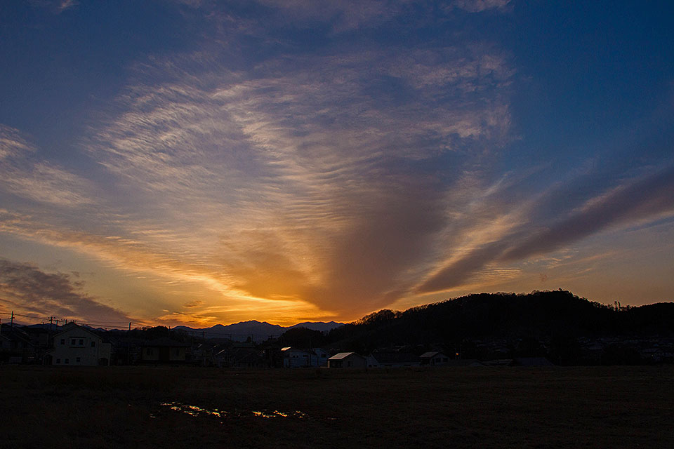 今日の夕暮れ_b0010915_2140274.jpg