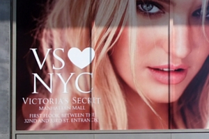 ニューヨークの街角で感じる「地元愛」 Everyone Loves New York_b0007805_1144428.jpg