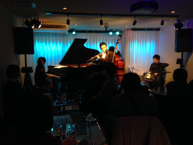 Jazzlive Comin 広島 薬研堀 本日のライブ_b0115606_12295873.jpg