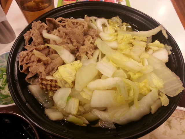 3/8 野菜たっぷり牛ちり鍋定食¥650+ライス特盛り¥60@すき家_b0042308_23341143.jpg