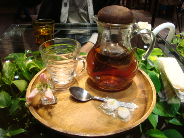 吉祥寺「青山フラワーマーケット TEA HOUSE」へ行く。_f0232060_1440155.jpg