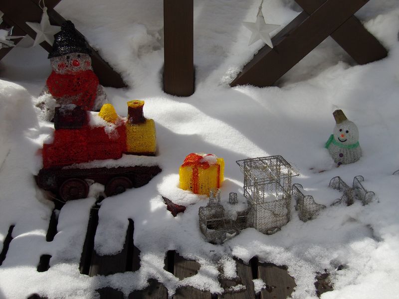 ようやく真冬日を脱したものの再び積雪・気温降下_c0025115_21264874.jpg