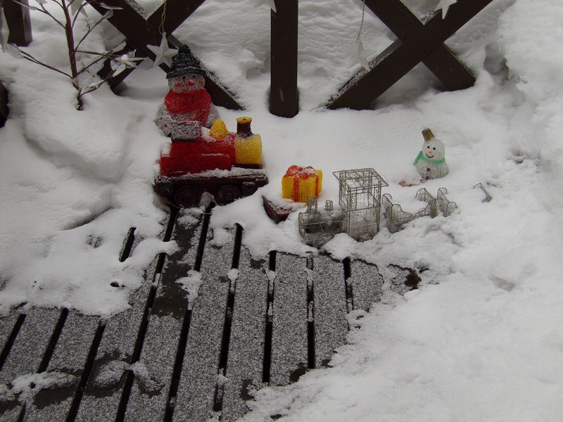 ようやく真冬日を脱したものの再び積雪・気温降下_c0025115_21265723.jpg
