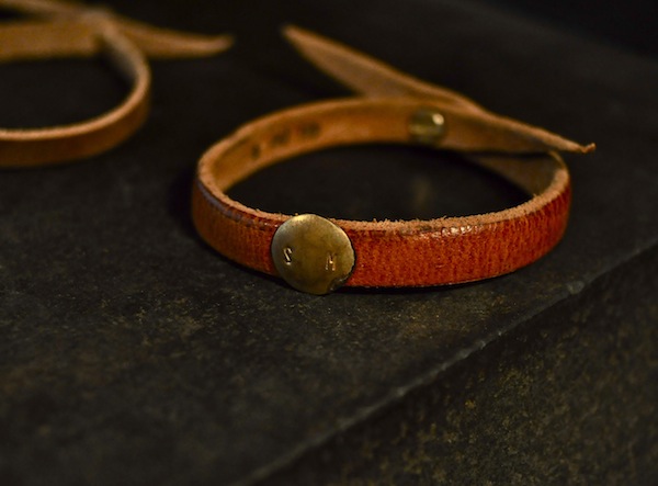 apple peel bangle_b0172633_21224436.jpg