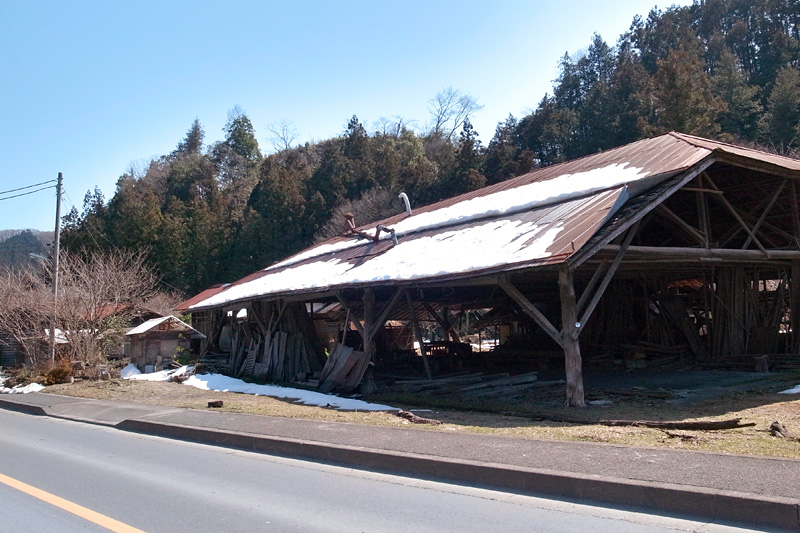 成木街道、ひんやりと 2014年3月8日_d0123571_2312659.jpg