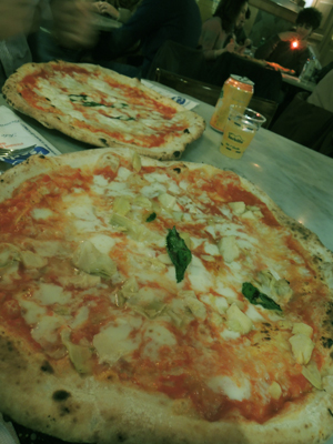 ナポリといえばPIZZA♪_f0225883_05260653.jpg