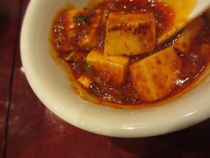「鉄鍋麻婆豆腐」「大きな肉まん」@Lee Tan Tan Cafe_c0212604_22143040.jpg