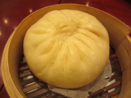 「鉄鍋麻婆豆腐」「大きな肉まん」@Lee Tan Tan Cafe_c0212604_2219427.jpg