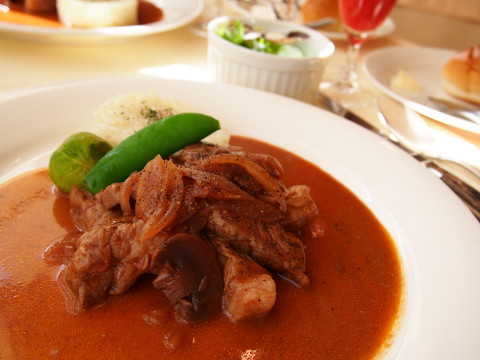 ビーフストロガノフのランチ:ブラッスリームッシュ(弘前市)_b0147224_2113287.jpg