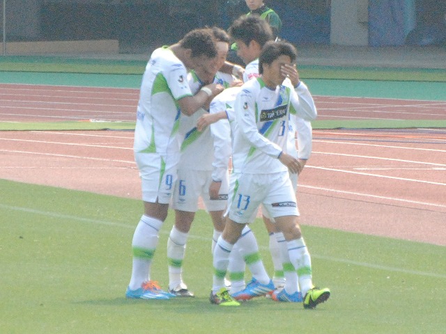 長崎vs湘南@長崎県立総合運動公園陸上競技場(参戦)_b0000829_0515839.jpg