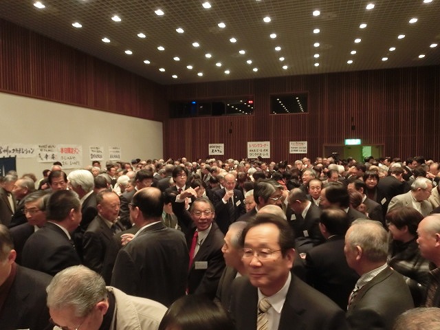 「秋鹿 博氏の叙勲を祝う社会教育の集い」で富士宮へ_f0141310_7295812.jpg