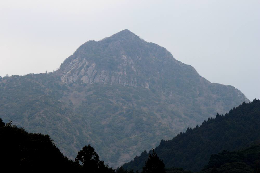 f0212511_2305220.jpg