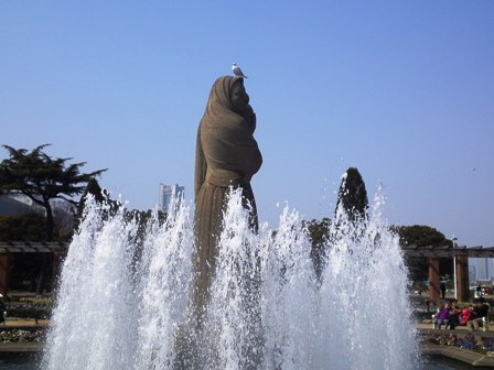 飛鳥Ⅱ　世界一周クルーズの旅へ＆早春の山下公園_e0117613_22545546.jpg