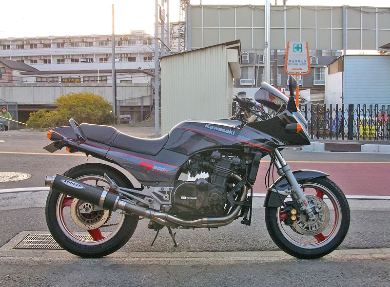 H島クン号 GPZ900Rニンジャが車検で入庫♪_f0174721_20131216.jpg