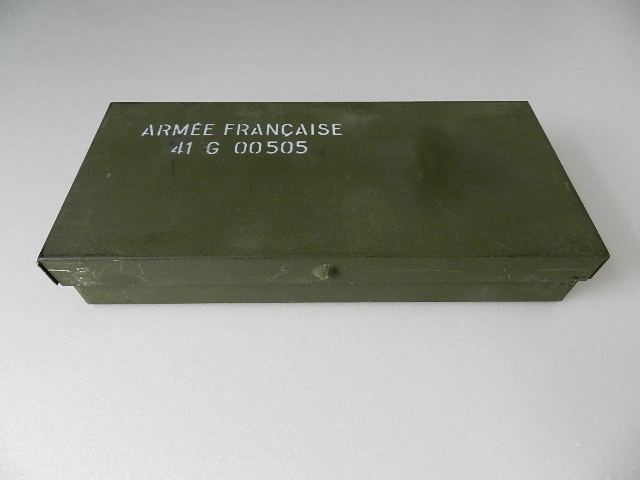 French army metal box 2type_f0226051_11294367.jpg