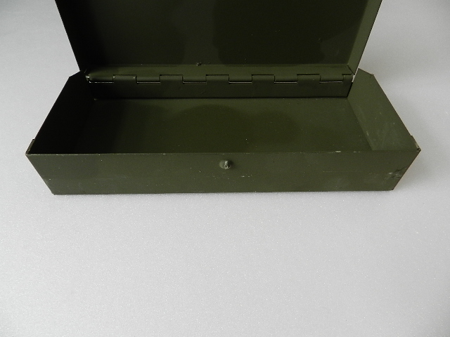 French army metal box 2type_f0226051_11313568.jpg