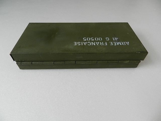 French army metal box 2type_f0226051_11314725.jpg