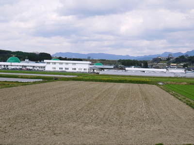 七城米 長尾農園 「天地返し」で、元気な田んぼの土作り!!_a0254656_1943715.jpg