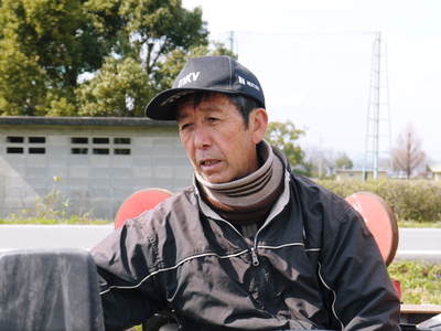 七城米 長尾農園 「天地返し」で、元気な田んぼの土作り!!_a0254656_2024558.jpg