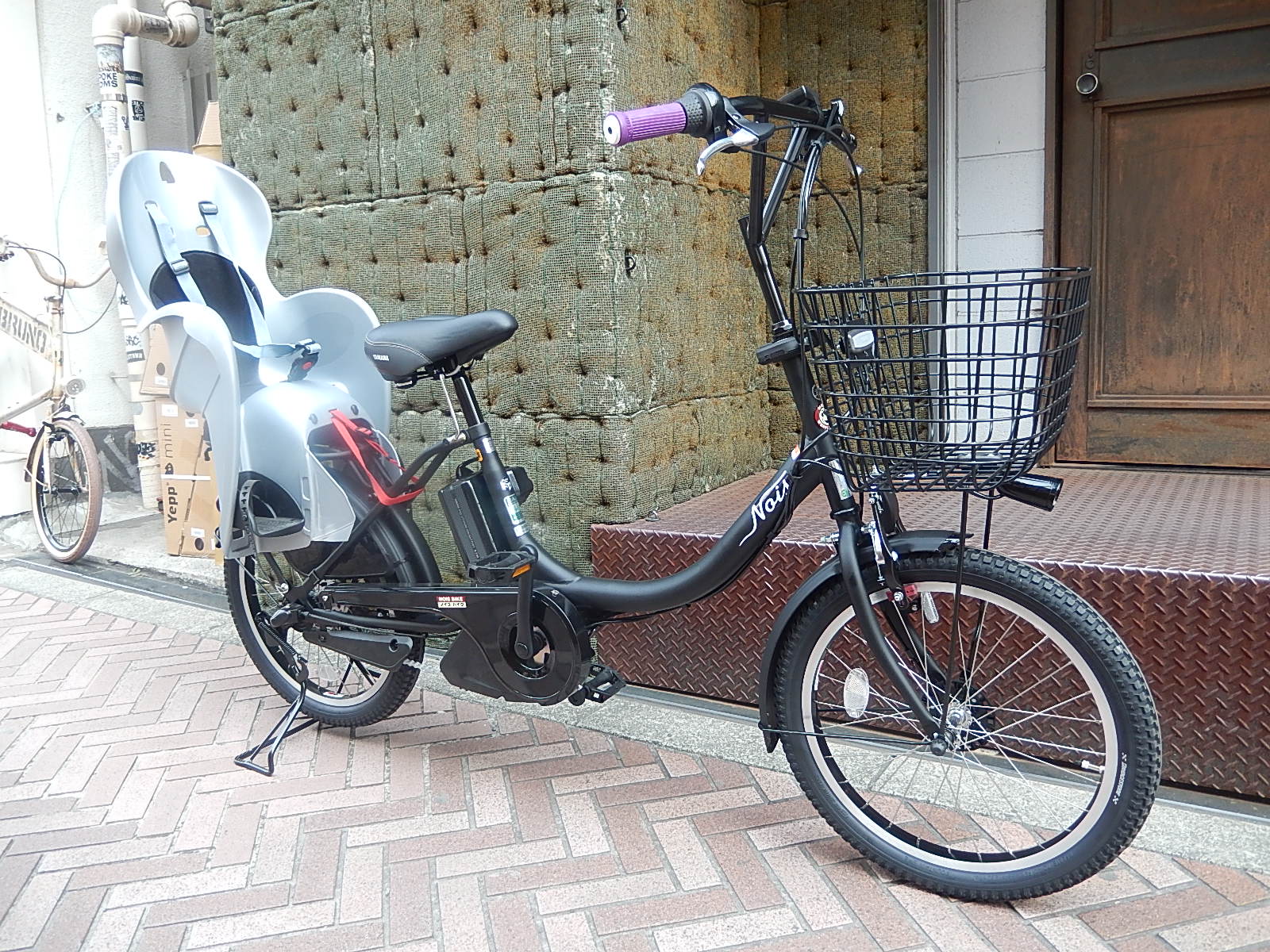 3月12日 渋谷 原宿 の自転車屋 FLAME bike前です!_e0188759_14564298.jpg