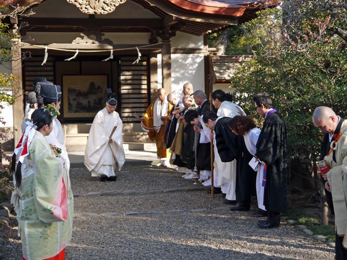 神道・仏教・キリスト教の３宗教合同追悼・復興祈願祭3・11_c0014967_751792.jpg