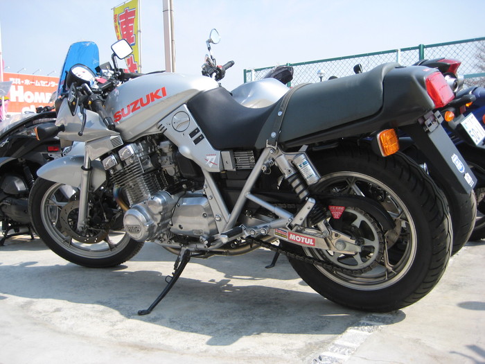 スズキ　GSX1100Sカタナ_f0200580_12141569.jpg