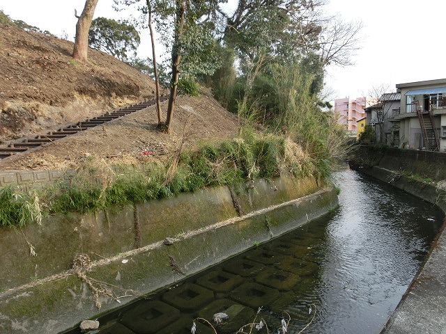 急ピッチで進む吉原公園「旧東泉院跡地」の整備工事_f0141310_7253536.jpg